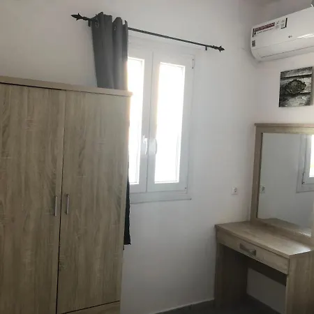 Giannisasi Mykonos *